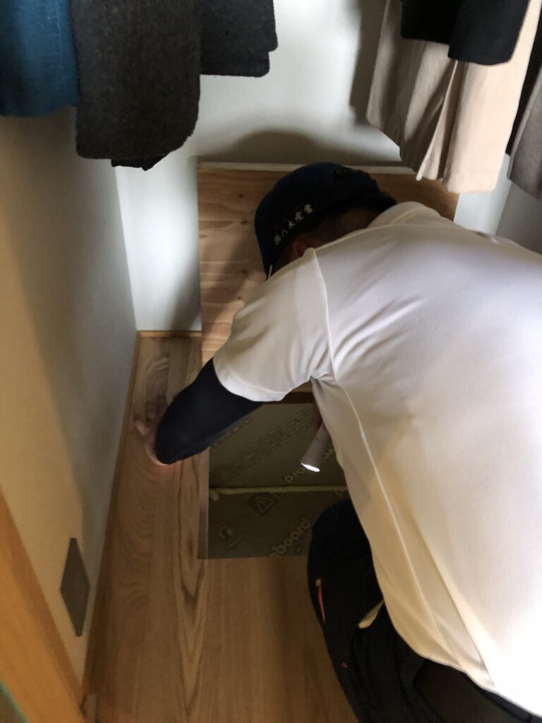 普段隠れているところまでしっかり定期点検|姫路の工務店YSHOME(ワイエスホーム)